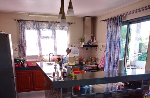 Saint Felix House | Homerez - Bungalow 2 km away from the beach for 7 ppl. with jacuzzi and garden