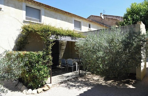 Monteux Apartment | Homerez - Charming Apartment