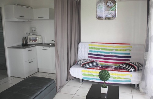 Saint-Paul House | Homerez - Charming House in Saint Paul with Sea View