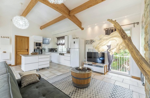 Poussan House | Homerez - Charming House in Poussan with Private Garden