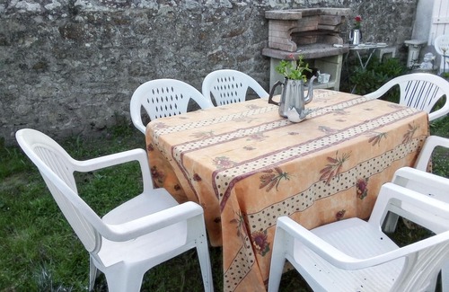 Primelin House | Homerez - Charming house in Primelin with garden and private parking
