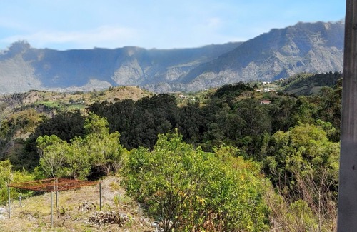 Cilaos House | Homerez - Charming house in Cilaos with mountain view