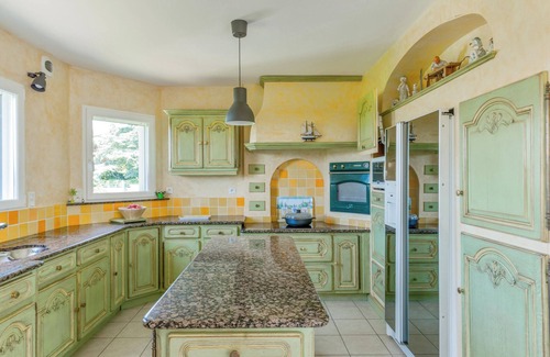 Plurien House | Homerez - Comfortable House in Plurien with Hammam