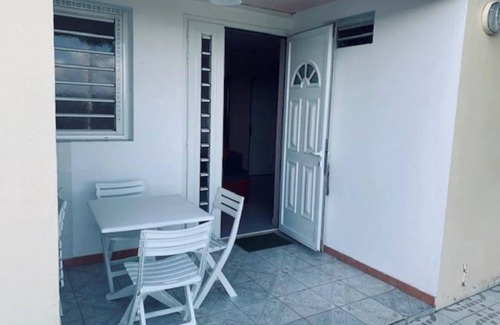 Ducos Apartment | Homerez - Cosy Apartment in Ducos 55m² + Terrace