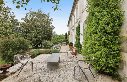 Julienne House | Homerez - Countryside Retreat in Julienne