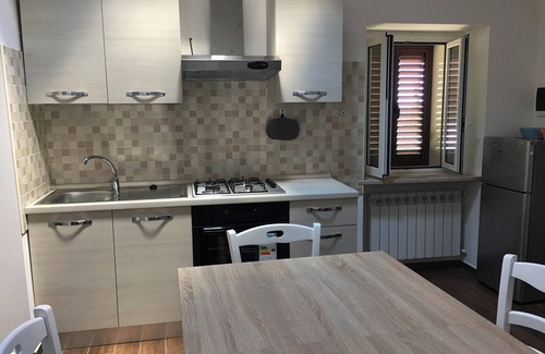 Chieti House | Homerez - Cozy house in Chieti with private garden