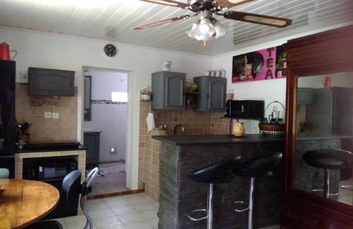 Gaujac Apartment | Homerez - Cozy Studio in Gaujac with Shared Pool