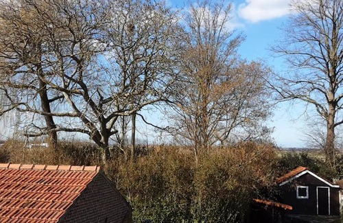 Sluis House | Homerez - Exceptional house with garden and balcony