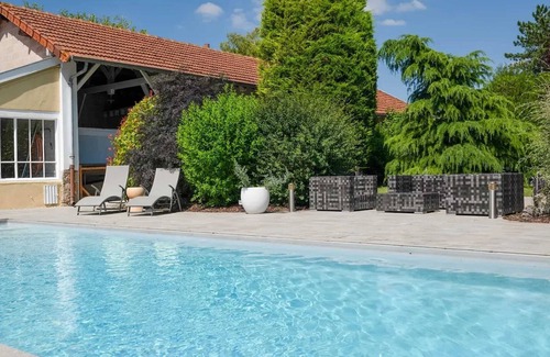 Saint-Hilaire-le-Petit House | Homerez - House in Saint-Hilaire-le-Petit