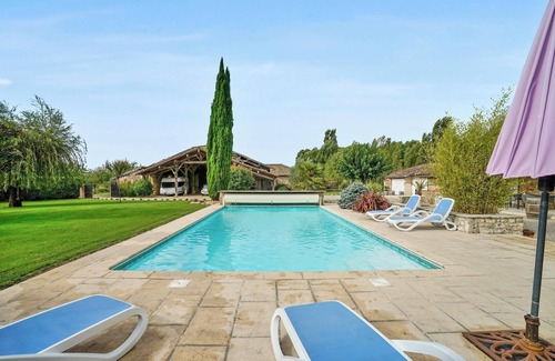 Saint-Sylvestre-sur-Lot Villa | Homerez - Villa in Saint Sylvestre sur Lot.