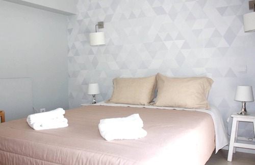 Vila Nova de Famalicao House | Homerez - House for 4 ppl. with shared pool, garden and balcony at Requião