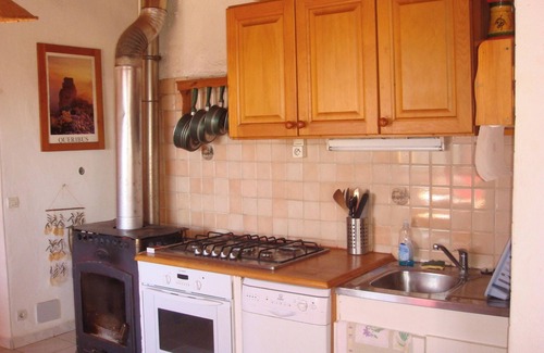 Camps-sur-l'Agly House | Homerez - House near Camps-sur-l'Agly