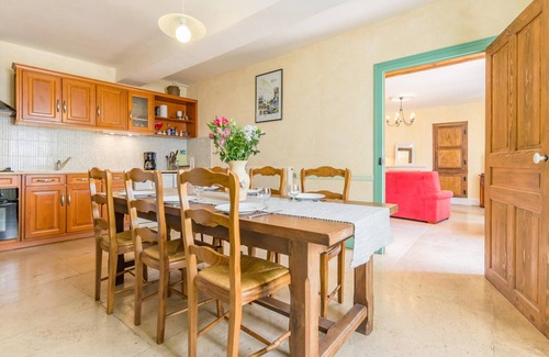 Eringes House | Homerez - House in Éringes, parking included