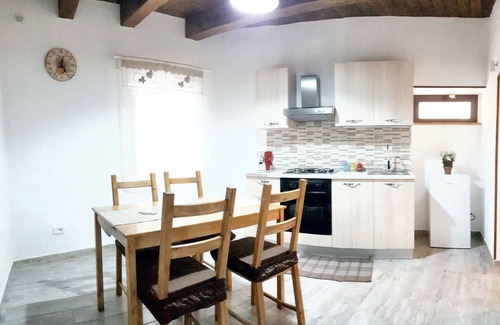 Frascineto House | Homerez - House in Frascineto - Parking