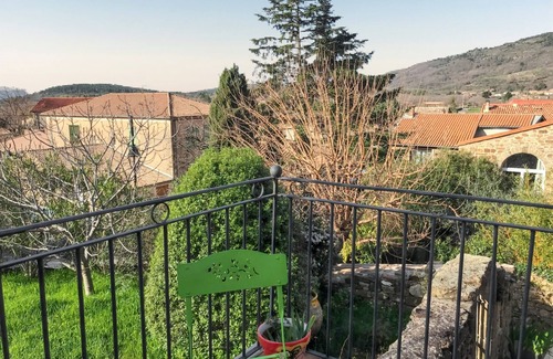 Saint-Privat House | Homerez - House in Saint-Privat.