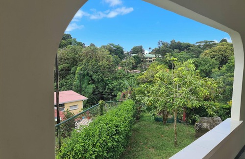 La Misere House | Homerez - House sea view Souvenir