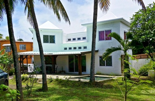 Blue Bay Villa | Homerez last minute deal - Spacious villa with swimming-pool