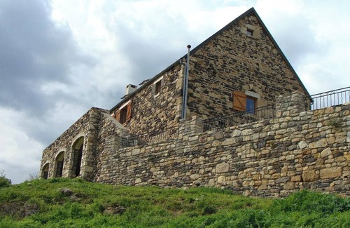 Rentieres House | Homerez - Mountain house, Rentières