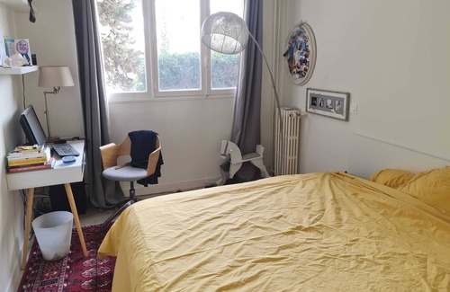 Chatou Apartment | Homerez - Nice appartement for 5 ppl. with garden and balcony at Chatou