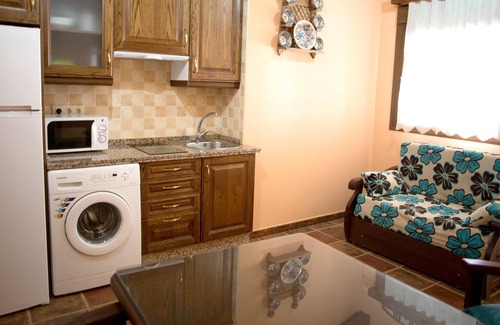 Alcantara House | Homerez - Nice house for 4 ppl. at Alcántara