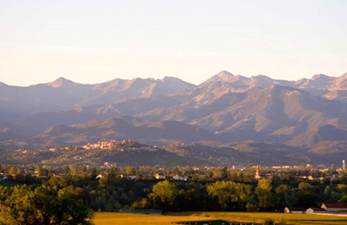 Carru Apartment | Homerez - Spacious appartement for 7 ppl. with garden and terrace at Carrù