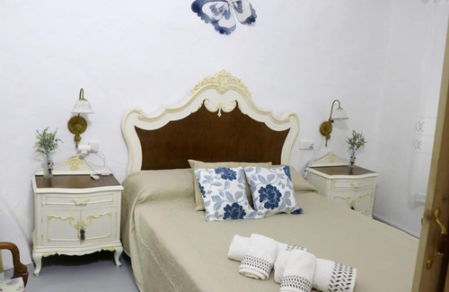 Estivella House | Homerez - Spacious house 11 km away from the beach for 6 ppl. at Estivella