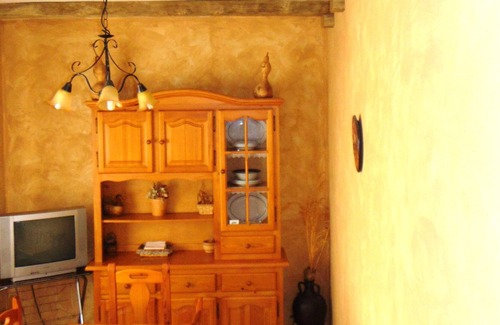 Mingorria House | Homerez - Spacious house for 6 ppl. with terrace at Mingorría