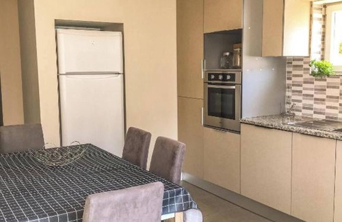 Atalaia House | Homerez - Spacious House in Atalaia with Shared Pool