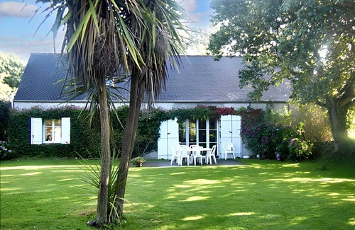 Ploubezre Villa | Homerez - Spacious Villa with Private Pool in Ploubezre