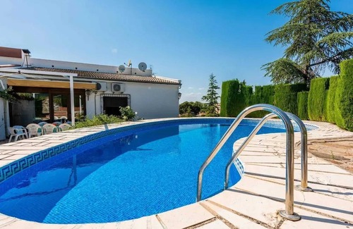 Barrio de la Vega Villa | Homerez - Spacious Villa with Private Pool in Monachil