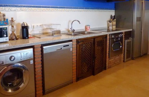 Fernan Caballero Villa | Homerez - Villa for 10 ppl. with swimming-pool and garden at Fernán Caballero