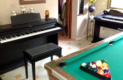Courtenay Villa | Homerez - Villa for 15 ppl. with garden, terrace and balcony at Courtenay