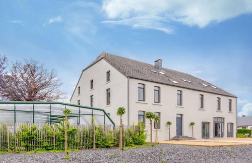 Sainte-Cecile Villa | Homerez - Villa in Florenville