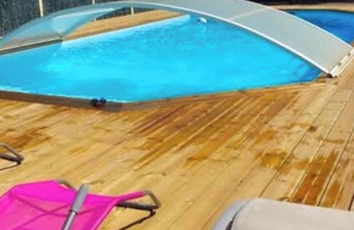 Escource Villa | Homerez - Villa in scenic Escource with private pool