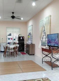 Pasir Puteh House | HOMESTAY AQILAH PASIR PUTEH KELANTAN