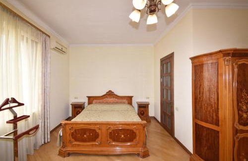 Arabkir House | Homestay at City Center