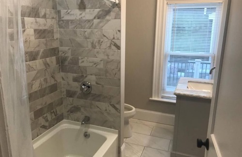 Dorchester Bed & Breakfast | HomeStay - B&B - Near South Boston - JFK-Umass Area