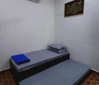 Senawang House | Homestay Fikrah Taman Marida Senawang Musleem Only