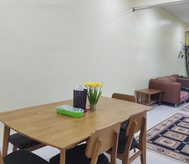 Gurun House | Homestay Kasih KandAdinda