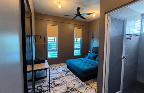 Kampung Gadong Jaya Apartment | Homestay Naufal Bandar Sri Sendayan Ground Floor