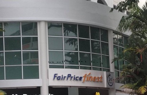 Woodlands Apartment | Homestay Near MRT/subway & 300+ eateries Clean, quiet & safe Private room