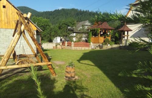 Tatariv House | Homestay Opryshky