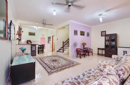 Pulai House | Homestay Rini Zikry