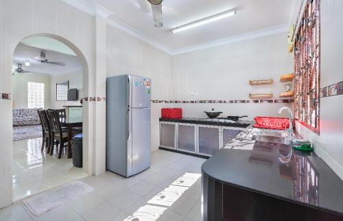 Pulai House | Homestay Rini Zikry