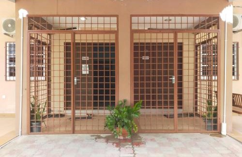 Kampung Kubang Buaya House | Homestay Sri Uda A