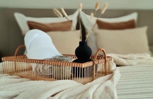 Richard-Strauss-Straße Apartment | Homestay-Stylish, Zentral- Loft Apartment-Parking