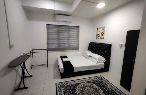 Temerloh House | Homestay Temerloh with Private Pool Near Hospital 4 Bedroom 4 Aircond 10pax Free Wi-Fi Netflix