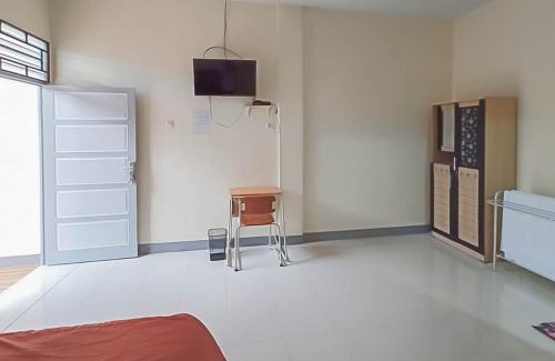 Singkawang Hotel | Homestay Verisha Mitra RedDoorz