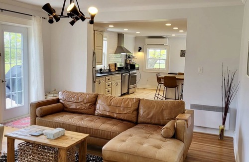 Stratford Apartment | Homestead 1810 - beautiful farmhouse suite minutes from Charlottetown