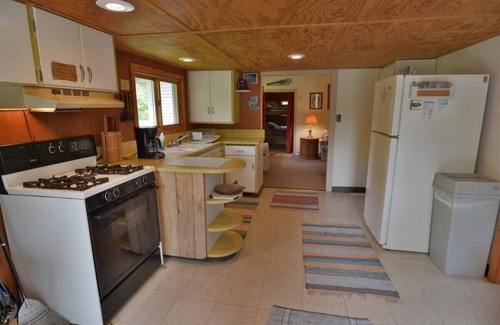 Drummond House | Homestead House ~ Drummond Lake